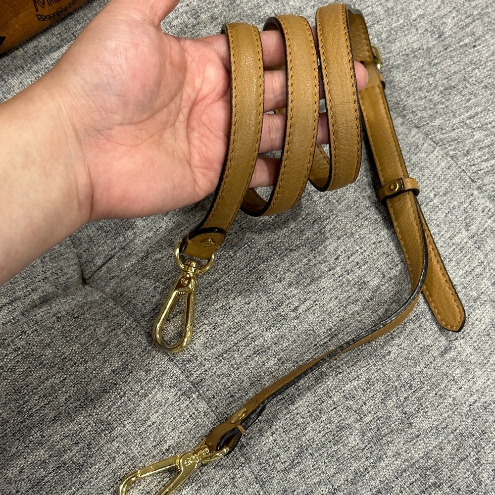 ๐ SOLD ๐ Authentic Vintage MCM Shoulder/Crossbody Bag - Picture 11 of 16